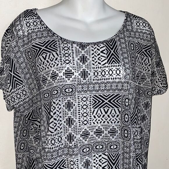 PRANA Black and White Burnout Tie Tee-M - Picture 2 of 5